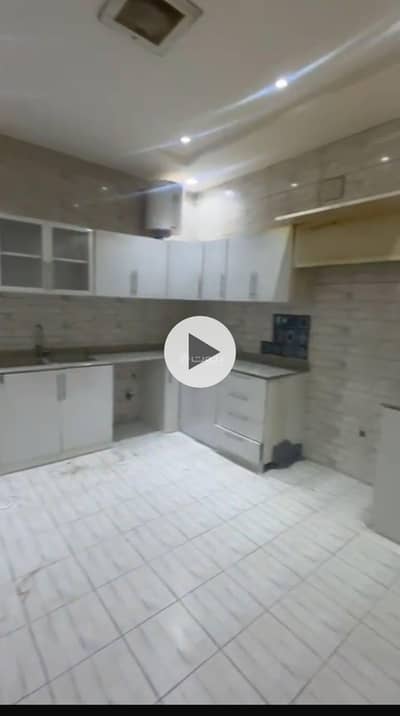 4 Bedroom Floor for Rent in North Riyadh, Riyadh - Negotiable price for a ground floor apartment in a villa for rent