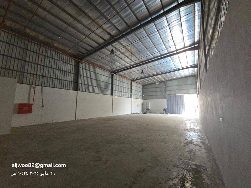 Warehouse for rent with an area of 300 sqm in Al Khodariyah
