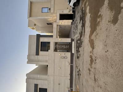 فیلا 5 غرف نوم للبيع في شرق الرياض، الرياض - للبيع فيلا درج داخلي بحي الرمال موقع ممتاز بالقرب من جميع الخدمات والطرق الرئيسيه