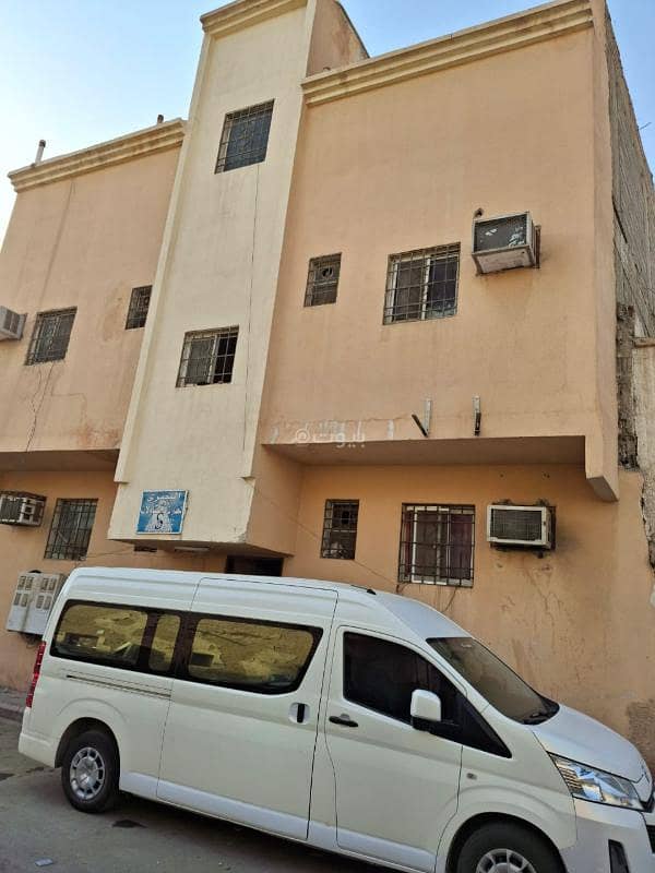عمارة للبيع في شارع الاخضر بن علي, حي منفوحة, مدينة الرياض, منطقة الرياض عمارة للبيع في شارع الاخضر بن علي, حي منفوحة, مدينة الرياض, منطقة الرياض