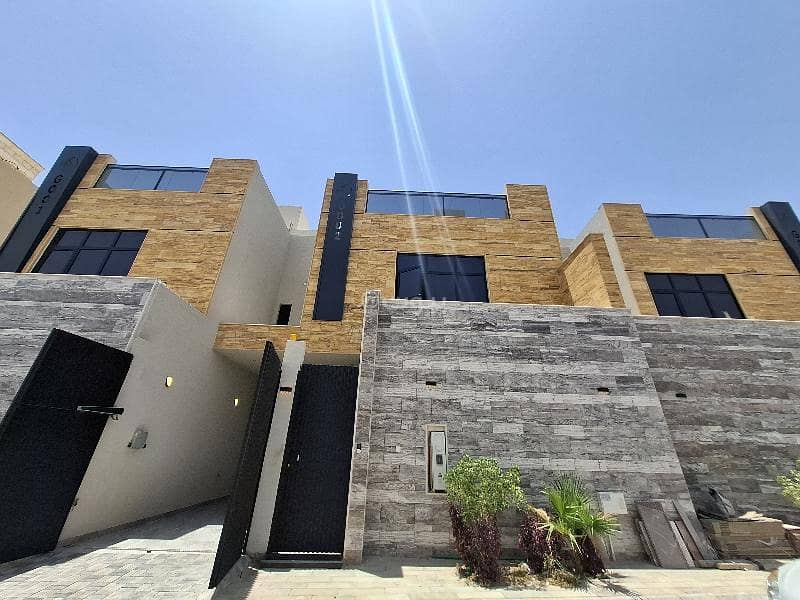 Villa in East Riyadh，Qurtubah 4 bedrooms 3200000 SAR - 87679054
