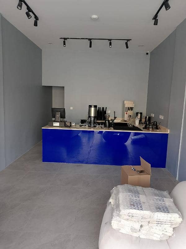 Exhibition Building in Al Zuhur 18500 SAR - 87679104