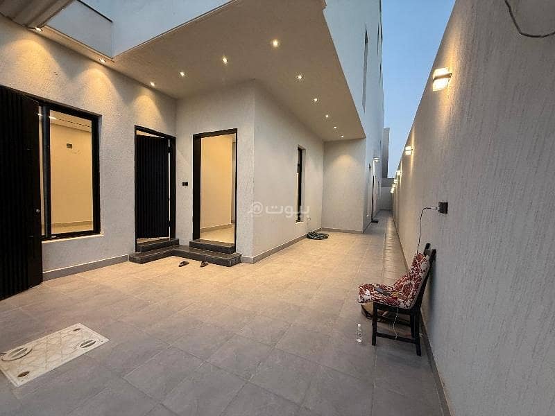 Floor in East Riyadh，Al Rimal 4 bedrooms 1500000 SAR - 87679293