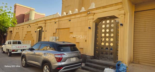 دور 4 غرف نوم للايجار في غرب الرياض، الرياض - دور للايجار حي السويدي