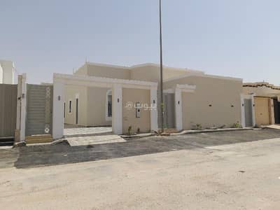 4 Bedroom Floor for Sale in Al Yarmuk, Al Kharj Riyadh Region - Villa for sale in Yarmouk neighborhood