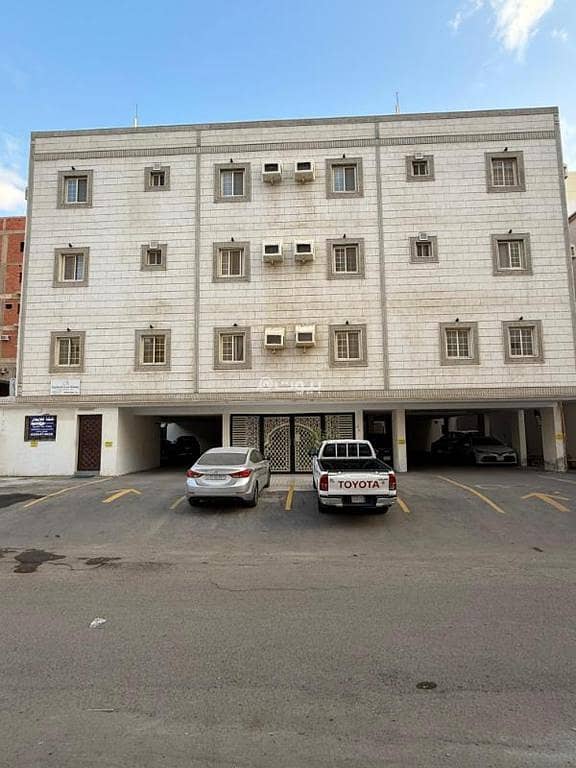 30-Room Building For Sale in Al-Rughamah, Jeddah