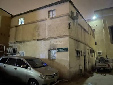 6 Bedroom Villa for Sale in Central Riyadh, Riyadh - Traditional House for Sale – Al-Salhiyah District, Riyadh