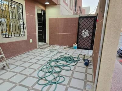 5 Bedroom Floor for Sale in South Riyadh, Riyadh - Floor for sale in Al Dar Al Baida, south Riyadh