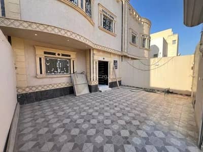 5 Bedroom Floor for Sale in South Riyadh, Riyadh - Floor for sale in Al Aziziyah, south Riyadh