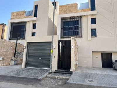 3 Bedroom Floor for Sale in East Riyadh, Riyadh - Ground floor with elegant finishing