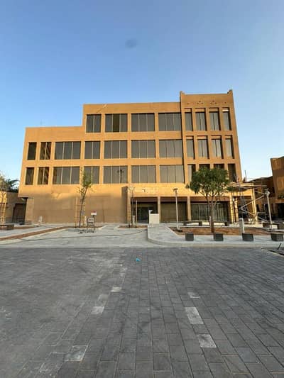 عمارة  للايجار في وسط الرياض، الرياض - محلات ومعارض ومكاتب للايجار في الديرة على شارع ال سويلم، الرياض
