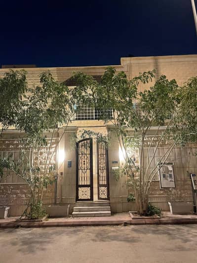 4 Bedroom Villa for Rent in North Riyadh, Riyadh - Villa for rent - Three floors | Area: 630 square meters