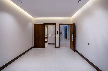 4 Bedroom Apartment for Sale in North Jeddah, Jeddah - Apartment in Rawdah neighborhood for sale, 4 rooms, two entrances, two streets, at a very exclusive and great price
