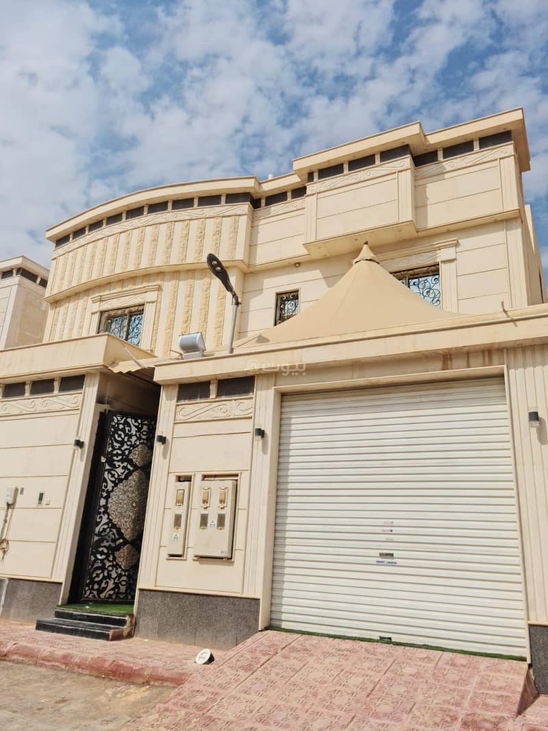 6 Bedrooms Villa For Sale in Dhahrat Laban, Riyadh