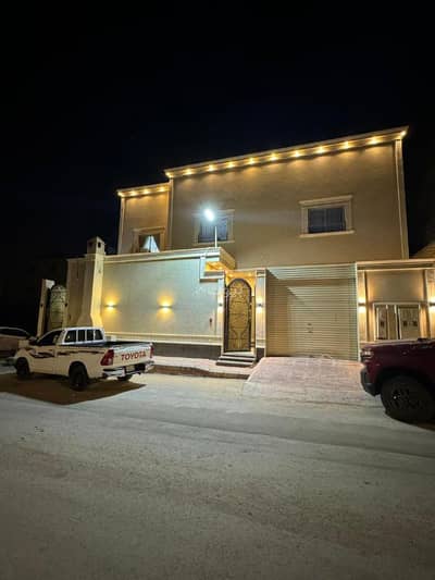 11 Bedroom Villa for Sale in West Riyadh, Riyadh - Villa for sale in Al-Mahdiyah neighborhood, near the Western Ring Road, on the old code, one floor + 3 apartments.