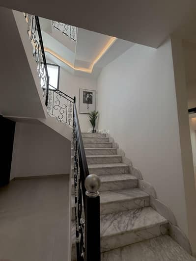 10 Bedroom Villa for Rent in North Riyadh, Riyadh - Villa for rent in Al-Ouqqi neighborhood
