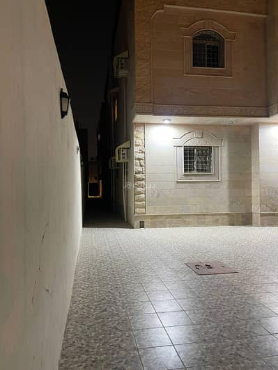 10 Bedroom Building for Sale in Shuran, Madina - Building in Shuran 10 bedrooms 4300000 SAR - 87649435