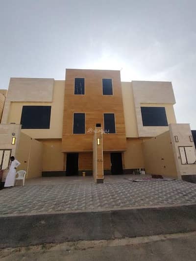 دور 4 غرف نوم للبيع في غرب الرياض، الرياض - حى طويق