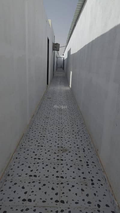 Complex for Rent in South Riyadh, Riyadh - Air-conditioned room for monthly rent in Al-Masfa district for 1200 Riyals per month. Contact 0503264004.