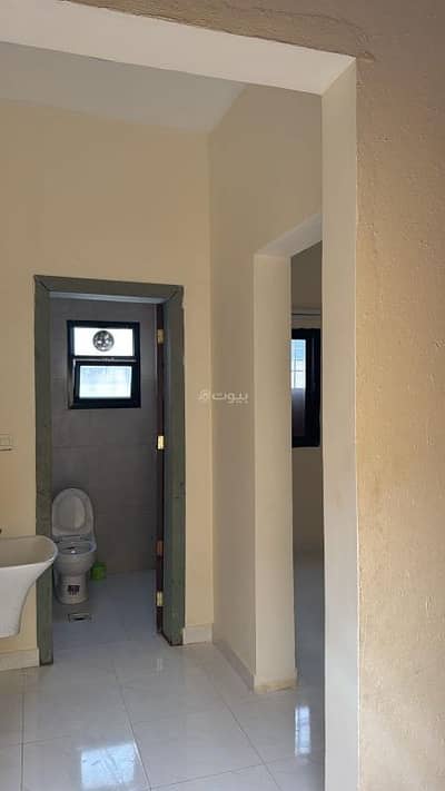 Room for Rent in East Riyadh, Riyadh - Air-conditioned room for rent in Al-Rimal neighborhood, Tanal plan.