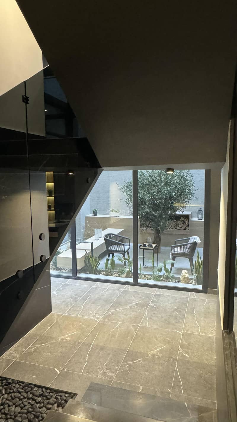 Modern furnished villa pool & courtyard Modern furnished villa pool & courtyard