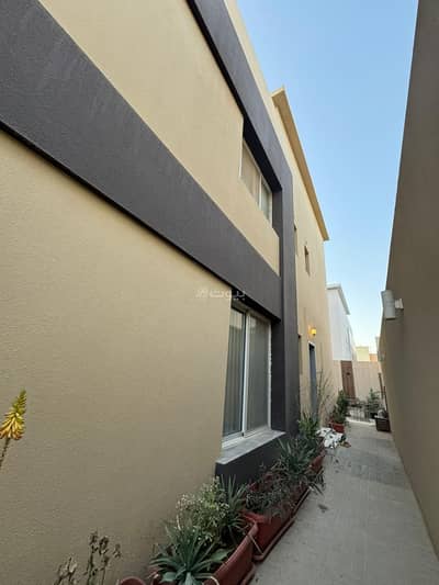 5 Bedroom Villa for Rent in North Riyadh, Riyadh - Duplex villa for rent