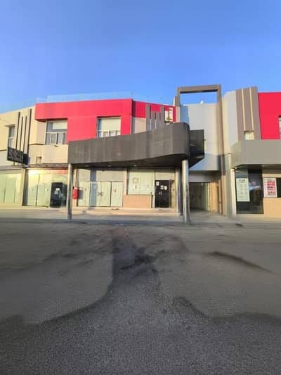 Building for Rent in North Riyadh, Riyadh - A trade fair in the best location in the Al-Nuzha neighborhood.