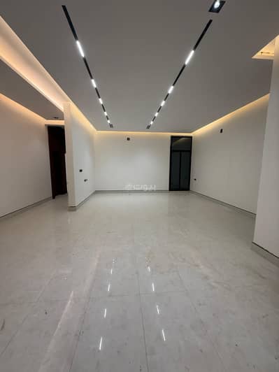 3 Bedroom Floor for Sale in East Riyadh, Riyadh - House for sale in Al-Jinadriyah, Riyadh