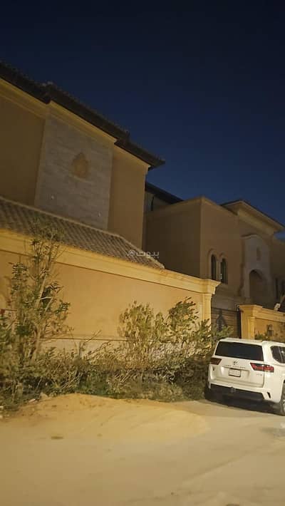 11 Bedroom Villa for Sale in North Riyadh, Riyadh - 15 Bedrooms Villa For Sale in Al-Rahmaniya, Riyadh