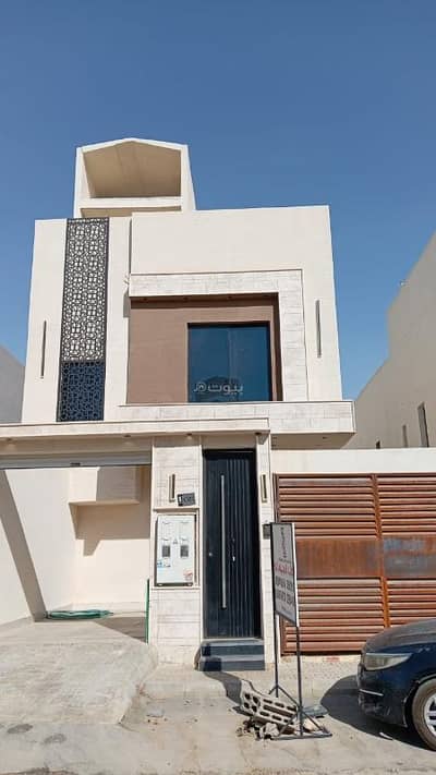 4 Bedroom Flat for Sale in South Riyadh, Riyadh - Upper townhouse