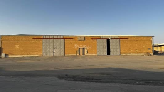 Warehouse for Rent in South Riyadh, Riyadh - Warehouse with an area of 3000 square meters