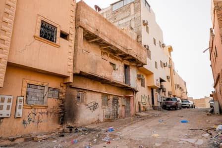 فیلا 5 غرف نوم للبيع في وسط الرياض، الرياض - بيت شعبي للبيع – الرياض | حي الصالحية | قريب من محطة مترو الصالحية
