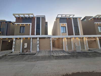 3 Bedroom Floor for Sale in South Riyadh, Riyadh - Ground and upper floors separated, area of 300 square meters in Badr neighborhood. The price for the ground floor is 650,000, and the upper floor come