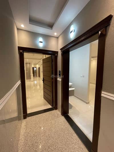 5 Bedroom Apartment for Rent in North Jeddah, Jeddah - Apartment for rent on Muhammad Saleh Nasseef Street, Al-Safaa neighborhood,