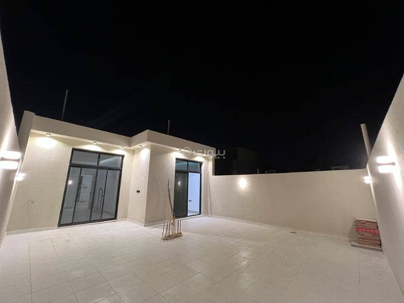 ادوار للبيع من 4 غرف نوم في العارض ، الرياض