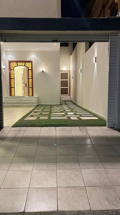9 Bedroom Villa for Sale in North Jeddah, Jeddah - Luxurious duplex villa fully furnished or unfurnished opposite Abdulrahman bin Awf Mosque