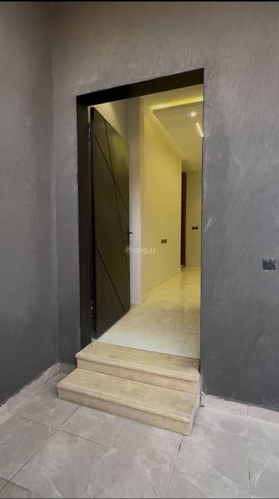 3 Bedroom Floor for Sale in South Riyadh, Riyadh - للبيع ادوار بصك