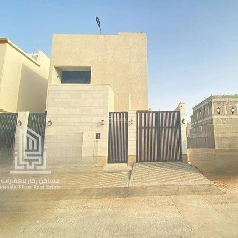 شقة في فيلا مدخل مستقل مع سطح خاص للايجار