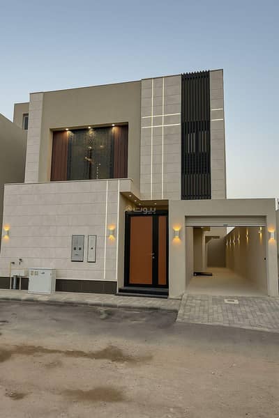 4 Bedroom Floor for Sale in East Riyadh, Riyadh - Very luxurious ground floor
