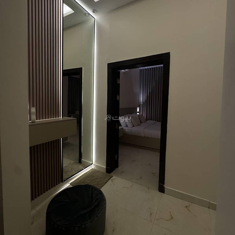 Hadi studio with an independent ground entrance