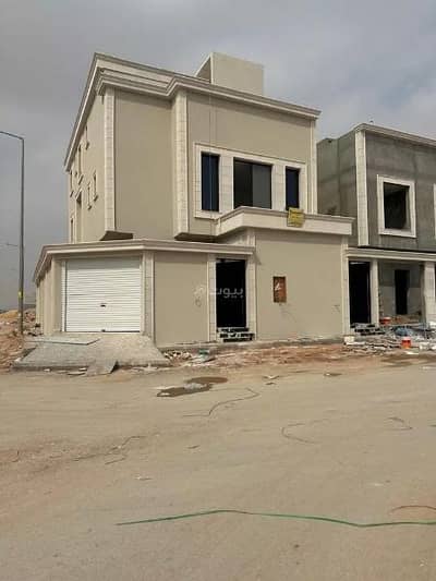 5 Bedroom Villa for Sale in East Riyadh, Riyadh - Villa for sale in Al Janadriyah, East Riyadh