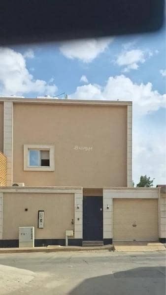 7 Bedroom Villa for Sale in West Riyadh, Riyadh - Villa for sale in Shubra, West Riyadh
