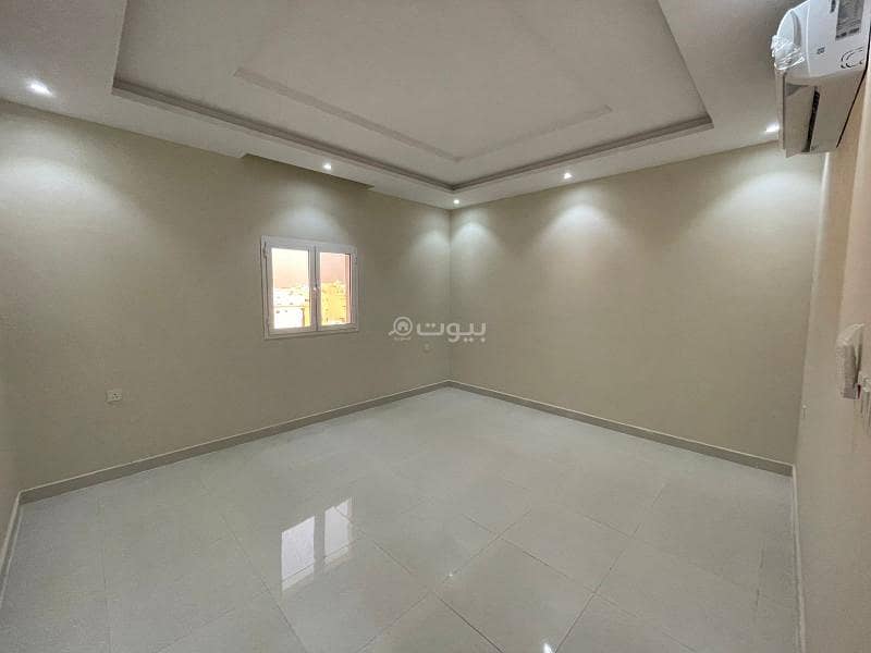 Unfurnished apartment with a private roof in Jeddah, Al-Faisaliah neighborhood.