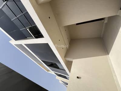 4 Bedroom Floor for Sale in North Riyadh, Riyadh - Floor in North Riyadh，Al Arid 4 bedrooms 1790000 SAR - 87686059