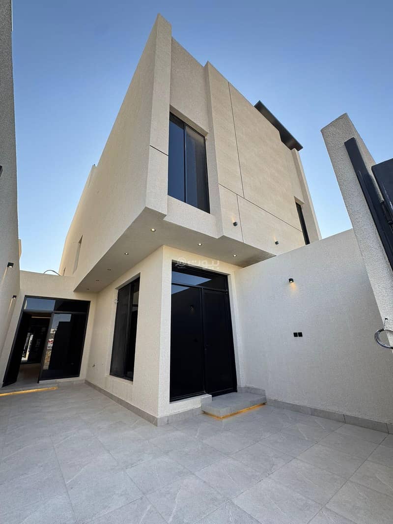 Townhouse with spacious areas Townhouse with spacious areas