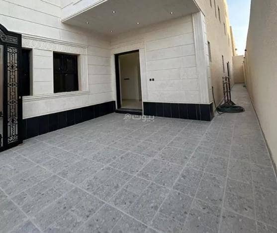 6 غرف نوم في الطابق للبيع في حي البايان، الرياض