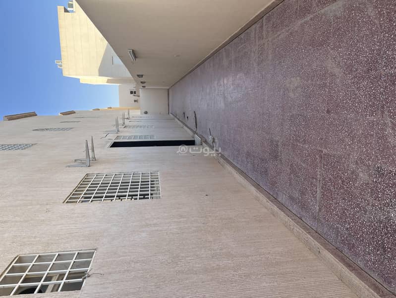 فيلا للبيع بالملقا ثلاث وحدات سكنية مناسبة للاستثمار