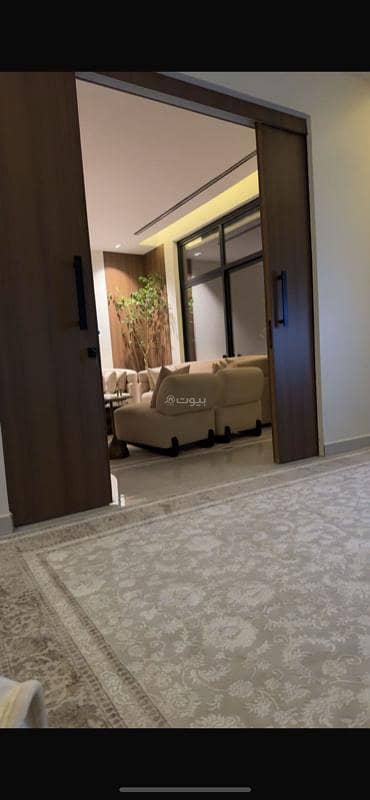 دور 4 غرف نوم للبيع في شرق الرياض، الرياض - الرياض المونسيه. موقع مميز.