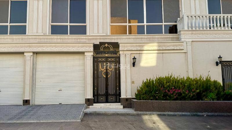 Fully Furnished Apartment with High-End Finishes - Ready for Move-In!