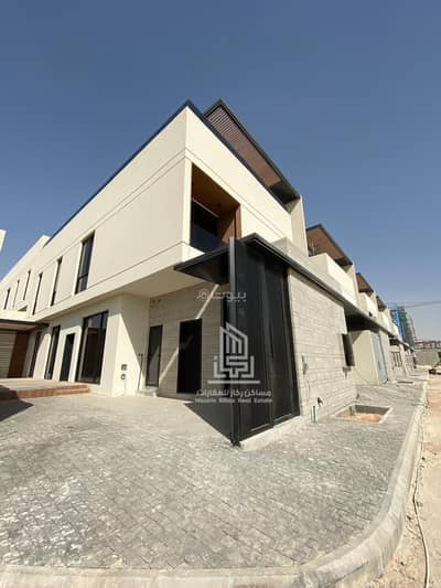 4 Bedroom Apartment for Sale in Central Riyadh, Riyadh - Apartment in Central Riyadh，Al Rabwah 4 bedrooms 1100000 SAR - 87597074